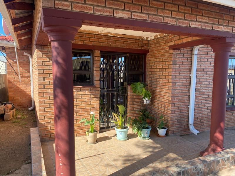 4 Bedroom Property for Sale in Mlungisi Eastern Cape